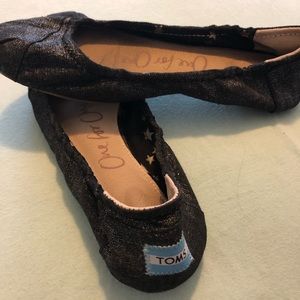 Tom’s ballet flats